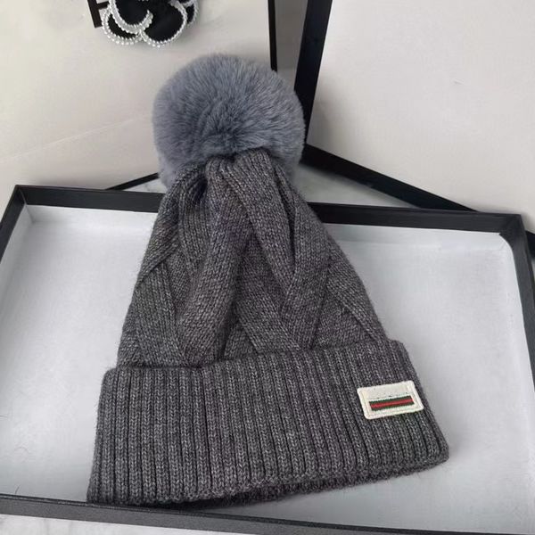 

beanies beanie designer mens hat Beanie Skull Caps New Fashion Women Ladies Warm Winter Beanie Large Faux Fur Pom Poms Bobble Hat Outdoor Winter mens hats designer, G5