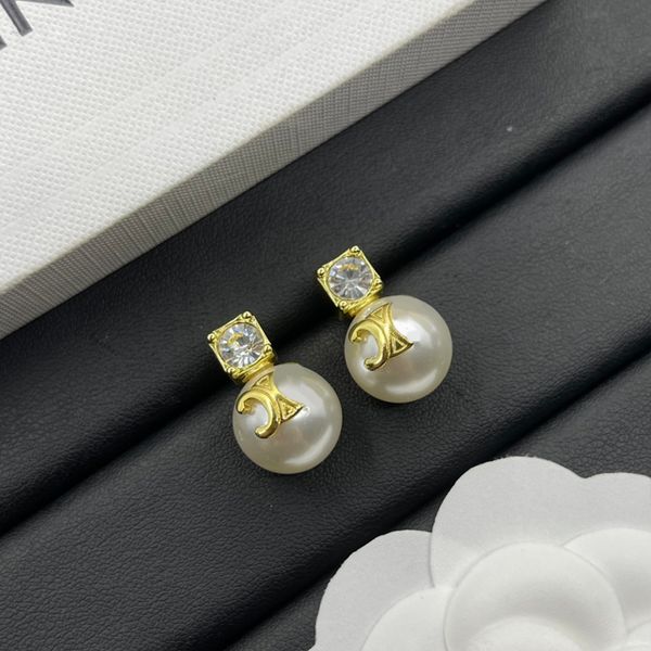 

Womens Stainless Steel Letter Designer Gold Plated Extravagant Geometric Crystal Rhinestone Earrings for Lady Party Fashion Accessories
