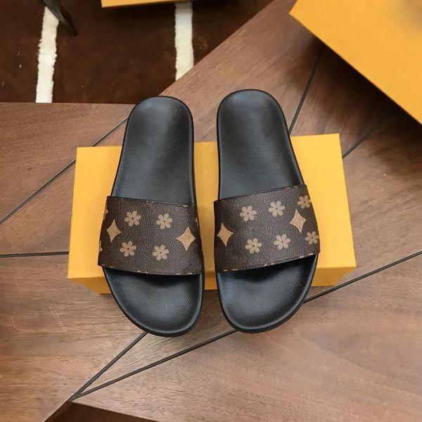

Designer sandals Paris Brand Explosion Women Frame Flat side durable Leather outsole Circle sandals wide front strap gold-tone studs Beach slippers, Multi