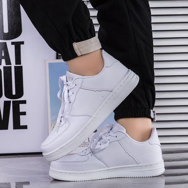 

2024 Designer Casual Shoes Low for Womens Patent Leather Black White Blue, Red