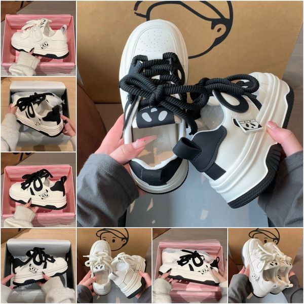 

2024 New casual thick-soled shoes Women's black and white plate shoes Men's black casual sneakers, Red