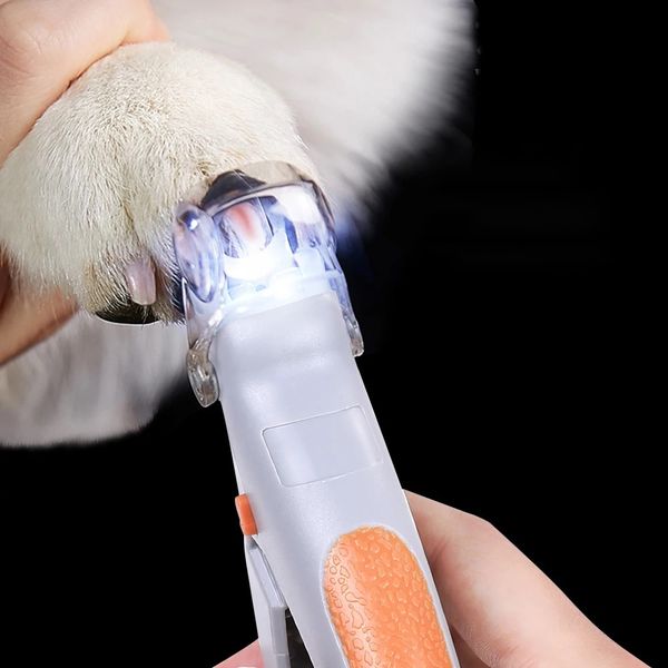 

Clippers with Magnifying Function LED Light Effective Pet Nail Trimming Cat Dog Foot Cleaning and Care Tools