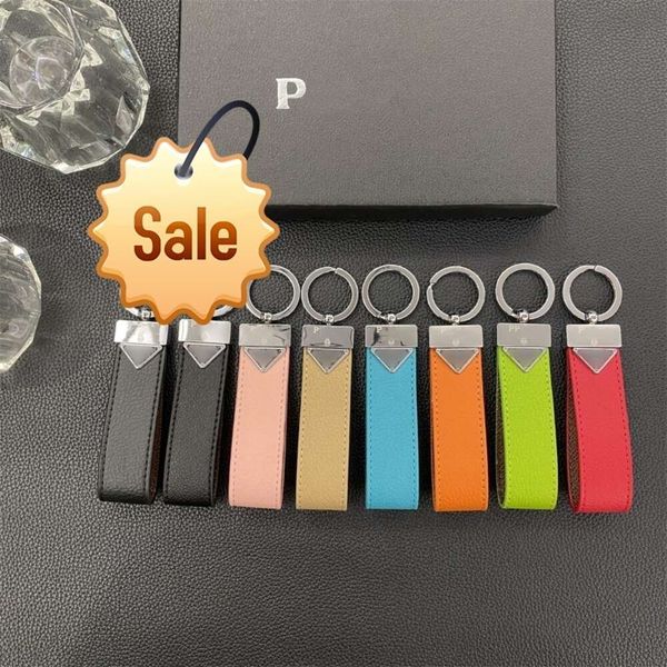 

Designer keychain Men women luxury fashion Triangle Keyring Zinc Alloy Car key chains Lovers Gift Keychain 8 kinds of colors With Box