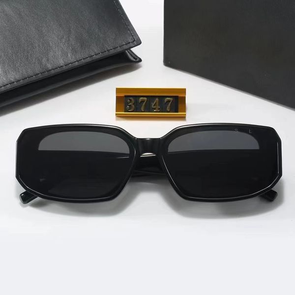 

Luxury designer sunglasses Rectangle sunglasses Man Women Unisex Designer Goggle Beach Sun Glasses Retro Frame Design outdoors Appear thin sunglasses With Box