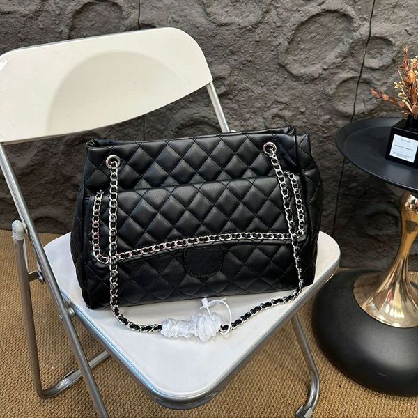 

Designer bag Classic leather Woman Women luxurys Tote Shoulder bag Armpit bag Handbags Messenger Clutch Flap crossbody Wallet lady clutch Fortune bag 32m, Black