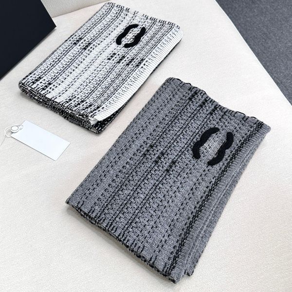 

Fashion New Top Women's and Men's Designer Scarf Fashion Double Color Cashmere Scarf Winter Men and Women Long Style Packaging
