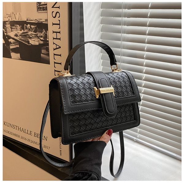 

Designer bag 2025 new fashion luxury bag Fashion Crossbody Bag - Chic Diagonal Design Small Square Bag Single Shoulder Handbag Women, Lightweight for Daily Use, Sky blue