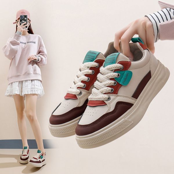 

2024 autumn small white shoes new Korean ins female students heightening thick bottom sports board shoes, Black