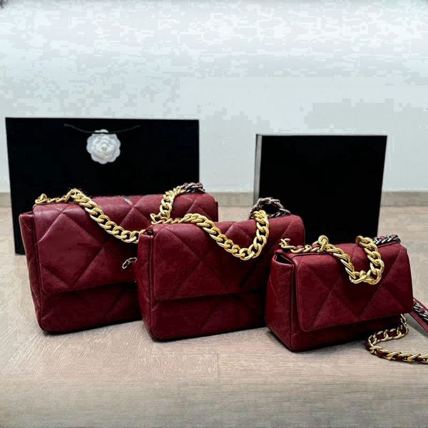 

19cm / 25cm / 29cm Wine Red 19 Series Lambskin Single Cover Quilted Shoulder Bag Two-Tone Chain Hold Tote Bag Crossbody Bag Luxury Designer Messenger Wallet, Burgundy