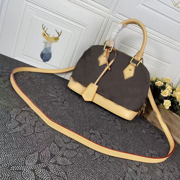 

new Crescent pouch new satchel Latest Shoulder Bag Original Luxury Designers monog Handbags Fashions Steamer classicsHand-held Handbag Hand-held skew bag, Black