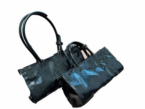 

2024 25 designer bag classic fatty metalet balls shoulder diagonal leather bag Oil wax leather messenger bag 32*16, Burgundy short handle