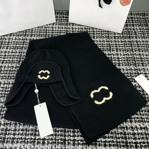 

Fashion Colored Hat And Scarf Set Designer Winter Warmth Dopamine Hat And Scarf Gift Men And Women Have 2 Colors To Choose From