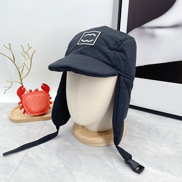 

Designer Men's and Women's Fashion Design Knitted Hat Autumn and Winter Wool Hat Alphabet Jacquard Men and Women Universal Warm Hats, C4