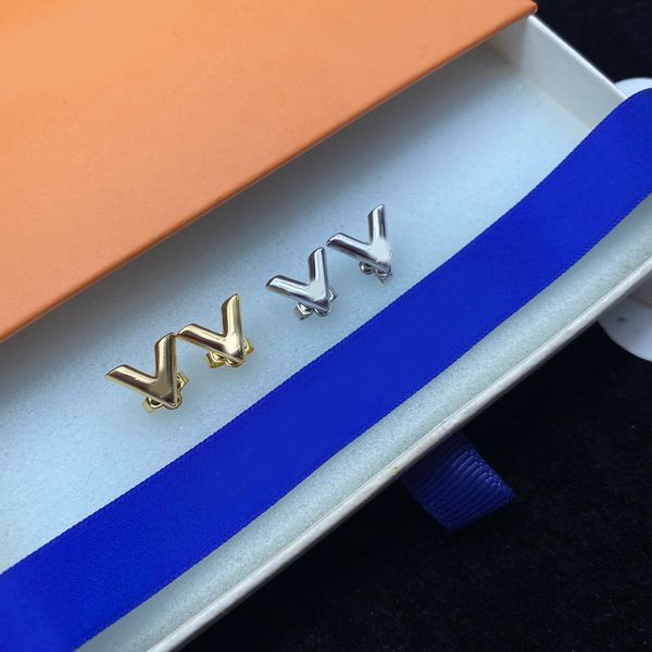 

Luxury Earrings Classic Designer Letter V Ear Stud Women Gold Silver Plated Stainless Steel Fashion Jewerlry Wedding Party Gift High Quality Wholesale