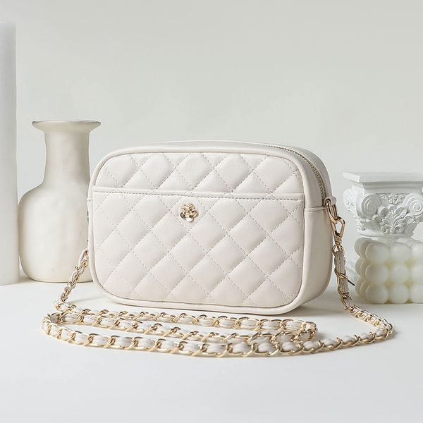 

Trendy Women's Fashion Bag: Dia Grid Chain Shoulder Bag - Stylish Crossbody for Daily Use, Blue