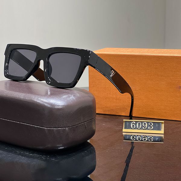 

Designer Shades Sunglass Anti-glare Filter The Light Fashionable Simple Sunglasses Classic Style 5 Colors Option
