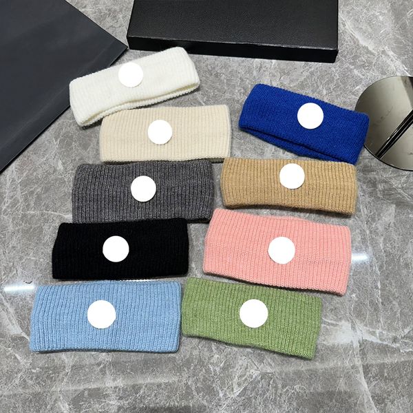 

Luxury Designer Hand Wools Knitting Headbands HairBands for Women Triangle Letter Headband Elastic Yoga Sports Fitness HeadWrap HairJewelry
