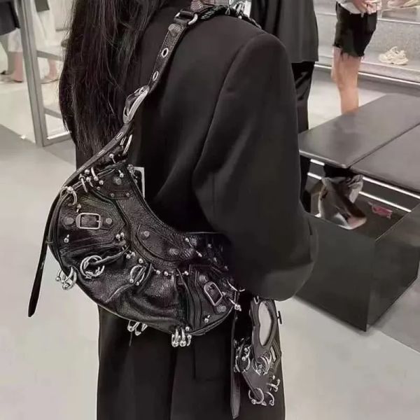 

Shoulder Crossbody Women's Armpit Bag Moon Bud Bag Biker y2k Willow Studded Le Le Cagole Bag High Quality Light Luxury Half Moon Tote Diamante Black Bag, Khaki