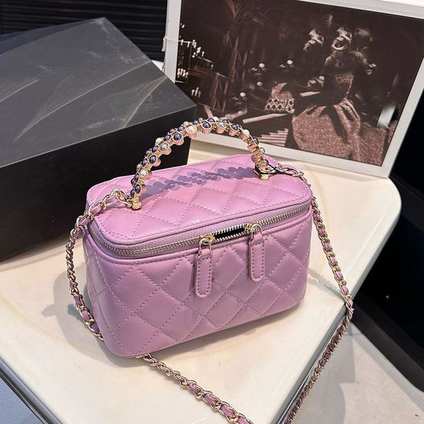 

Designer bag Pearl handle Makeup Bag Acrylic chain handle quality leather Crossbody Bag saddle bag luxurys Handbags Zipper cosmetic bag Messenger Bag 17m, Lavender