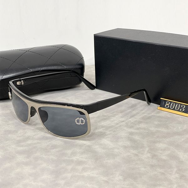 

Designer Women Sunglasses Men Luxury Sunglasses Polarized Eyeglasses High Quality 7 Color Option