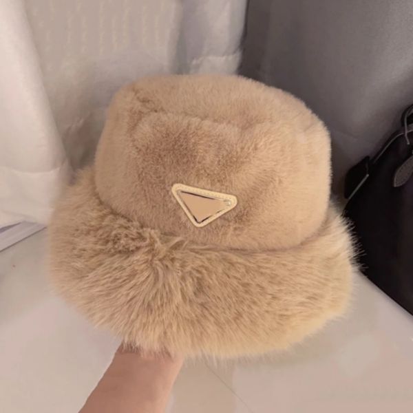 

Woman Furry Bucket Hats Designer Sun Hats Winter Warm Caps Fur Cap Fashion Black White Khaki 10A, Black(l*g*)