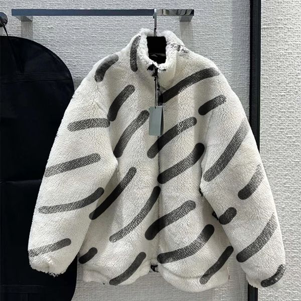 

Designer luxury jacket Men women jackets fashion classic letter Lamb Wool Parkas Autumn and winter keep warm coat top Warm coats European size -L, White