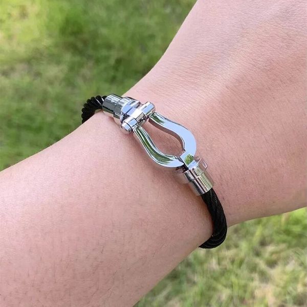 

For Women 18K Gold Plated Stainless Steel Classic Bracelets Bangle Lovers Wristband Cuff Chain For Women Birthday Gift Couple Bracelet