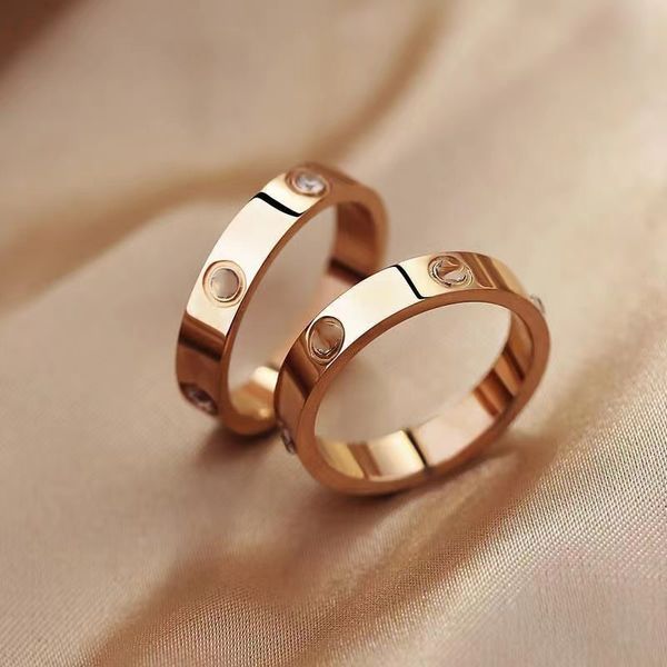 

Love Rings Mens and Womens Rose Gold Jewelry Classic Luxury Designer Jewelry Titanium Plated Tarnish Free Rings Allergy Free 4mm 5mm 6mm Pair Ring Gifts
