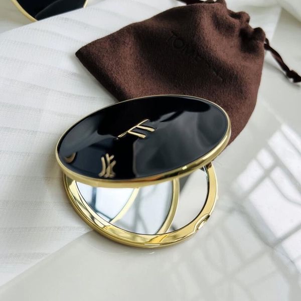 

Famous TF Brand Compact Mirrors Round Shape Black White Color Mental with Dust Bags High Quality Heavy Girl Makeup Tools 2-face Mirror Stock