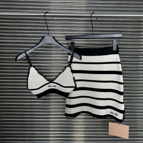 

Cropped Women Knitted Tanks Tops Skirt Set Striped Luxury Designer Knits Outfits Tank Singlet Skirts Sexy Bandeau Singlets Dress Set, White