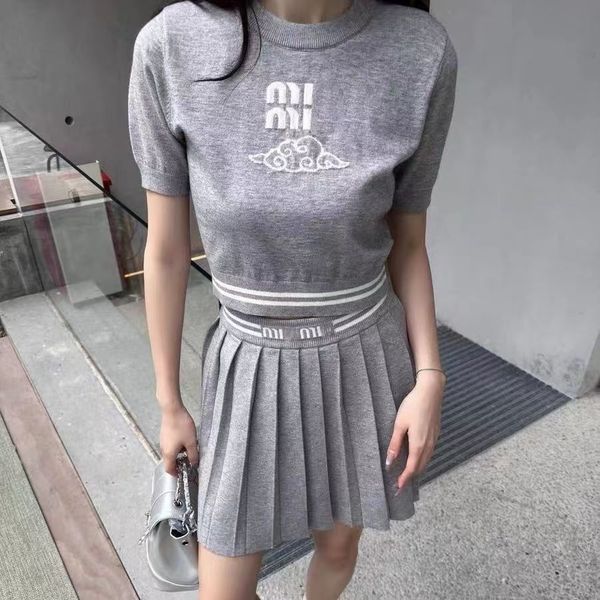 

undefined Designer womens dress set Girls Luxury Two-piece set Dress set 2 chest geometric sleeveless vest and solid color skirt variety products suit, Gray