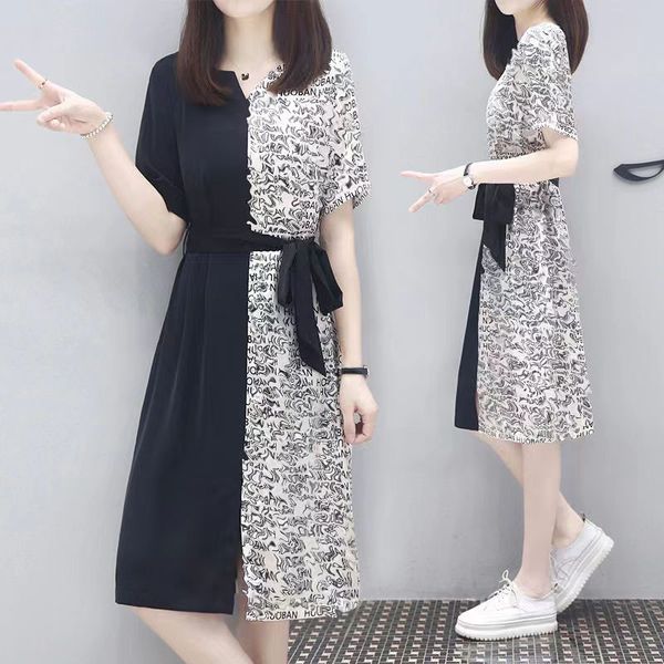 

Designer plus-size dress Summer dress Loose navy collar black color contrast simple artistic personality street black and white patchwork English letter dress Q8