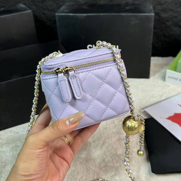 

Mini Gold Ball Makeup Bag Designer Womens Shoulder Bag 11cm Leather Ringer Gold Hardware Metal Luxury Handbag Matelasse Chain Crossbody Bag Mirror Purse Dinner Bags, White