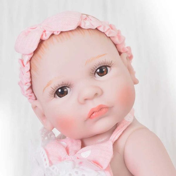 26cm LifeLike Reborn Doll Full Body Soft Vinyl Doll Reborn Newborn Baby Girl With Hair Band Handmade Silicone Doll
