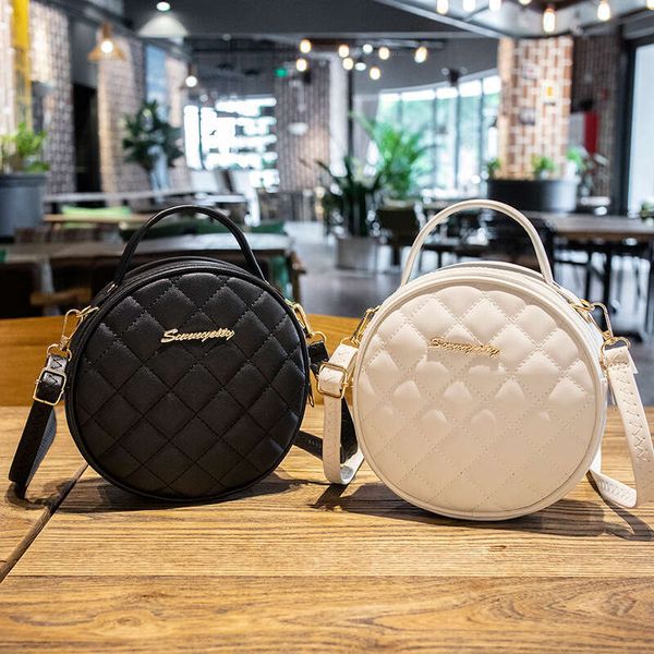 

Fashionable Lingge Round 2023 New Type for Women's Korean Version Trend Small Crowd One Shoulder Crossbody Bag Worker, Black