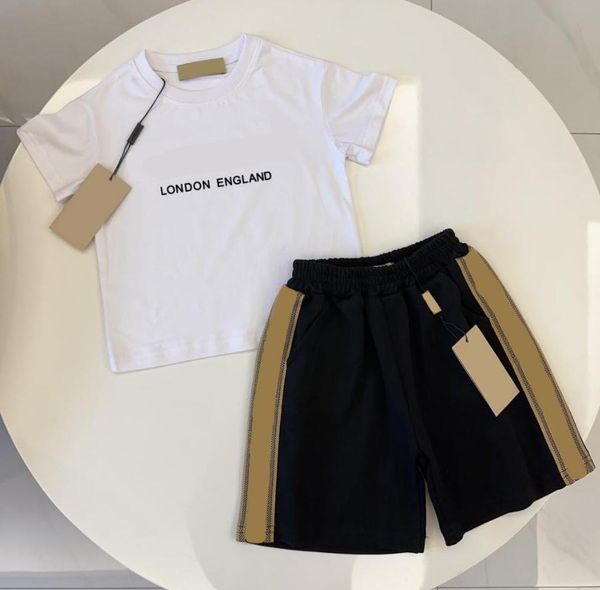 

2024 New Kid T shirts Boy Girl T-shirts Short Pants Teen Baby Summer Letter Tees Tops Fashion Boys Tshirts Shorts Size 90-150CM, Black tee