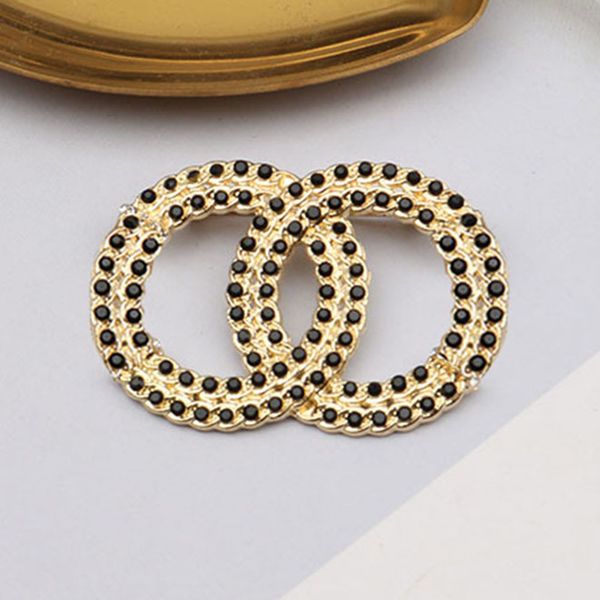 

Famous Desinger Brooch Women Rhinestone Pearl Letter Brooches Suit Pin Fashion Jewelry Clothing Decoration s Top Quality Accessories Gifts