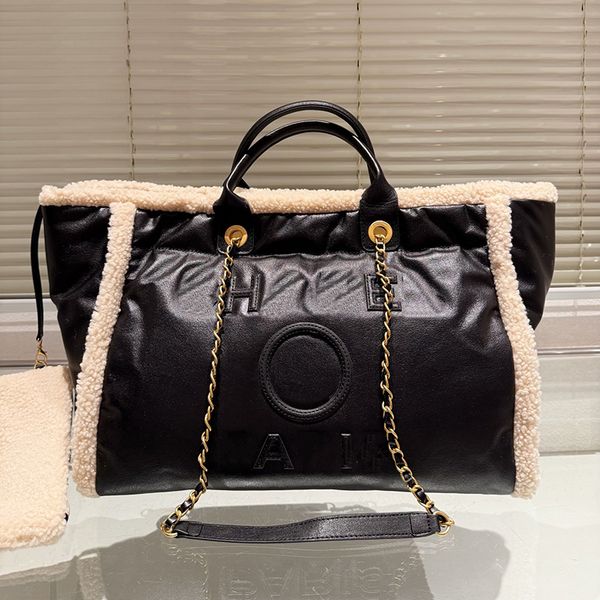 

Women Teddy Lambswool Shearing Trim Cowhide Beach Bag Brand P Letters Embroidery Full-grain Leather Tote Lady Large Capacity Designer Shopper, Black