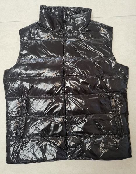 

Men Thick Down Vest Designer White Duck Padded Jacket Fluffy Warm Winter Outerwear Parkas in Plus Sizes Ideal for Cold Weather With NFC scanning Couple jackets, V1-black matt