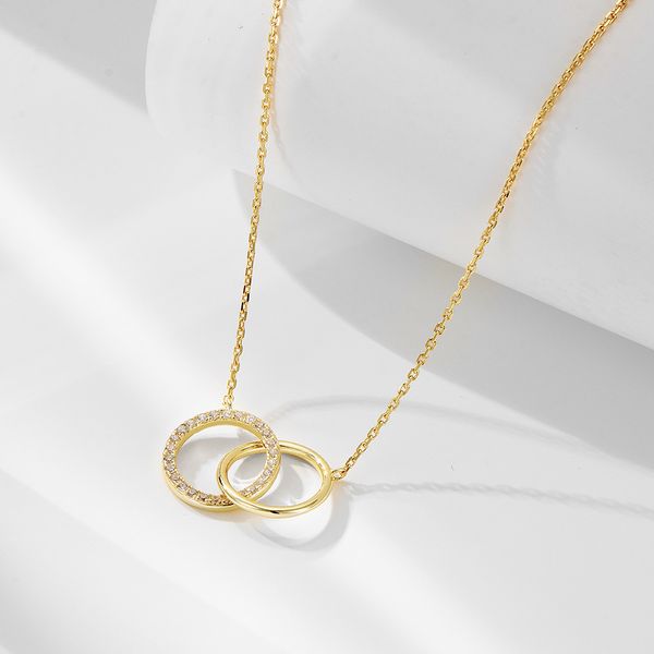 

S925 sterling silver fashionable and personalized simple diamond inlaid circle double ring interlocking necklace