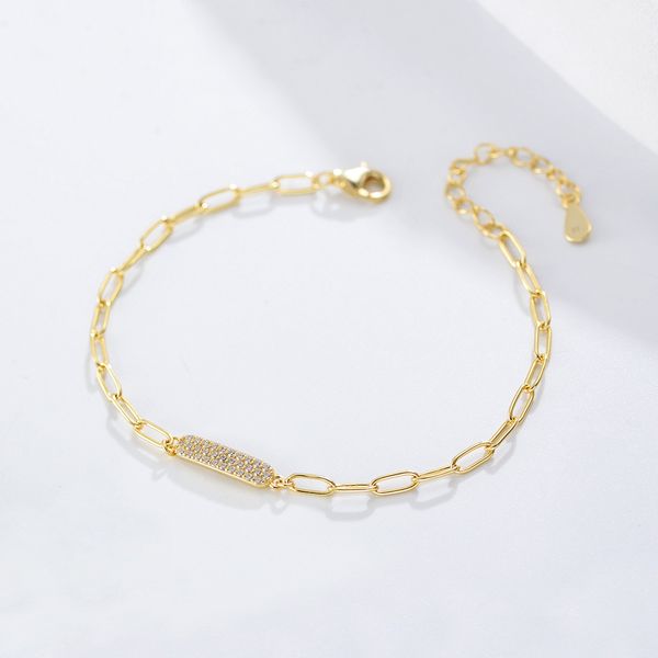 

Simple temperament and versatile s925 pure silver micro inlaid zircon bracelet with a design sense of niche light luxury silver jewelry