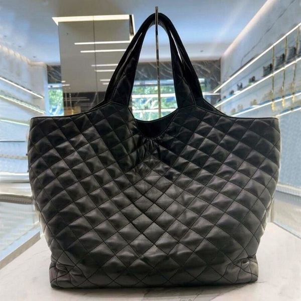 

Maxi tote bag designer Women Tote Shoulder Beach Fashion Quilted Lambskin Underarm Bag Attaches Mini Wallet Classic Oversized Shopping Bags, Black