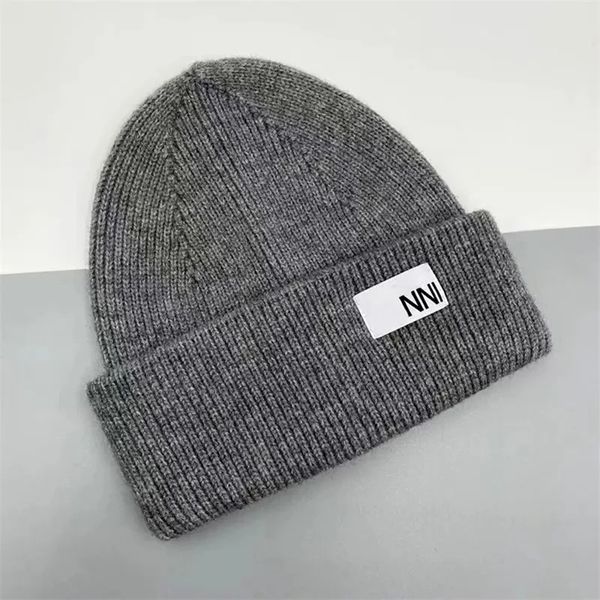

Wholesale Beanie designer brimless hats, luxurious and versatile knitted hats, warm letter triangle design hats, Christmas gifts, high-quality hats u5, 12