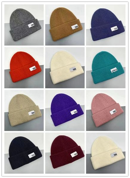 

Wholesale Beanie designer brimless hats, luxurious and versatile knitted hats, warm letter triangle design hats, Christmas gifts, high-quality hats u1, 11