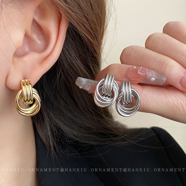 

Trendy fashion silver pin twisted knotted stud earrings for women, simple and versatile metal hoop earrings personalised jewellery gold-plated and silver-plated