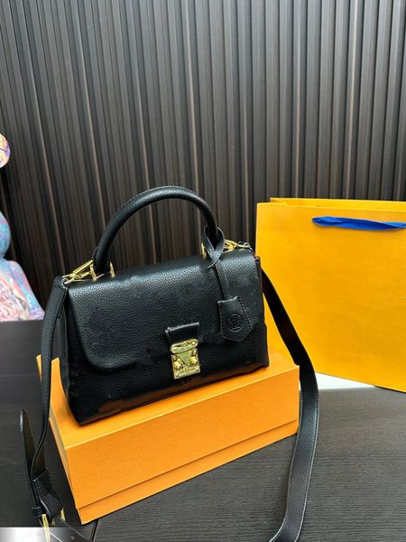 

2024 New Year high quality luxury elegant party trend personality hand cross body single shoulder travel leisure makeup bucket bag, Black