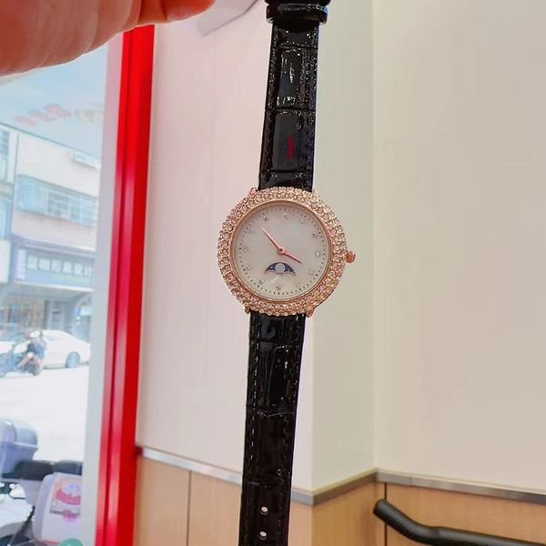 

AAA fashion designer women's watch quartz movement 316 stainless steel case small Red belt qams, Clear