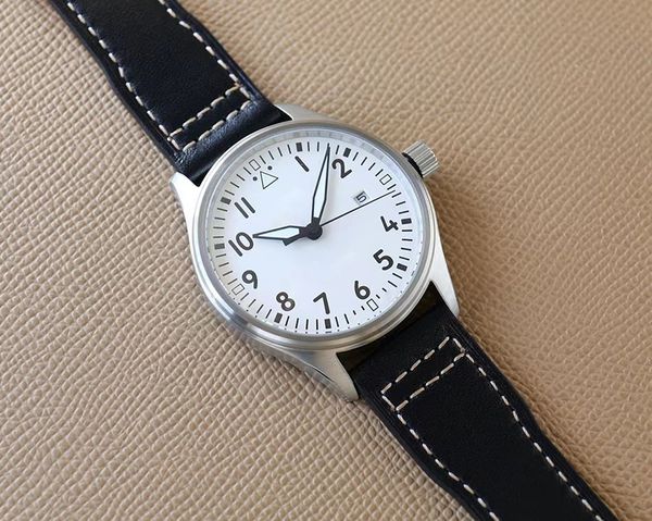 

The new men's watch 316 stainless steel case imports calfskin AAA, Gold