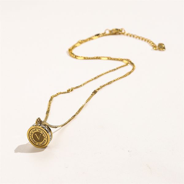 

New Pendant Necklaces with diamond Letter Necklace Mother Stainless Steel Plated 18K Womens Girl Valentines Day Mothers Day Engagement Jewelry Gift Wholesale