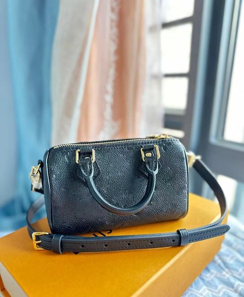 

Luxury women tote bag bag mini Designer shoulder bags L Crossbody bag shopping zipper Black embossing fashion brand